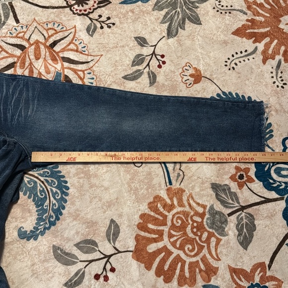 Democracy Denim Jean Size 12 - Picture 9 of 10